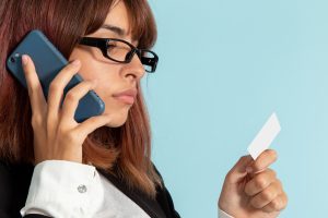 איך להתקשר מחסוי